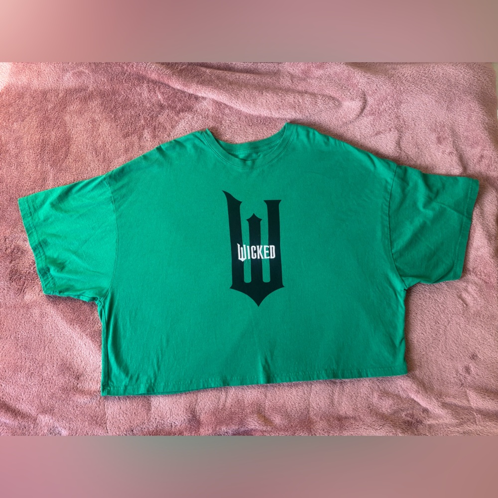 Wicked Universal Studios Cropped Tee – Green Graphic Shirt – 2XL - Picture 6 of 8